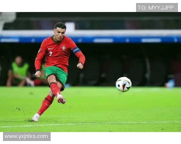 葡萄牙足球巨星C罗:从天才少年到世界足坛传奇的辉煌历程 葡萄牙足球巨星C罗:从天才少年到世界足坛传奇的辉煌历程